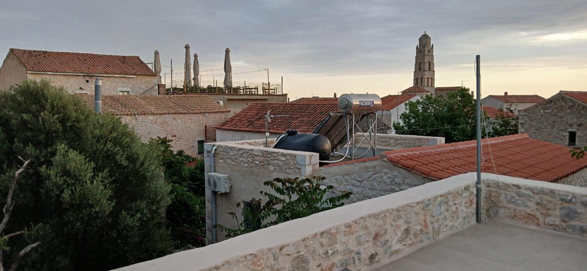 Pandera Areopoli Apartment Bilik gambar